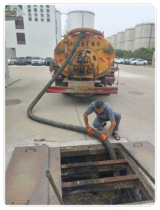 望牛墩镇隔油池清掏