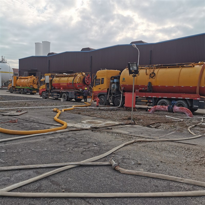 望牛墩镇污水池清理